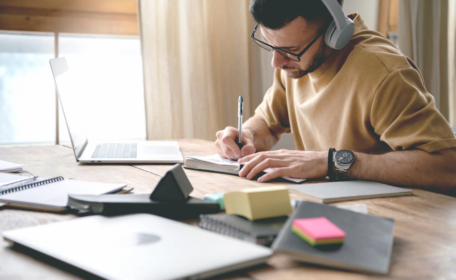 Sesiune de lucru practică pentru dezvoltarea obiceiurilor financiare sănătoase